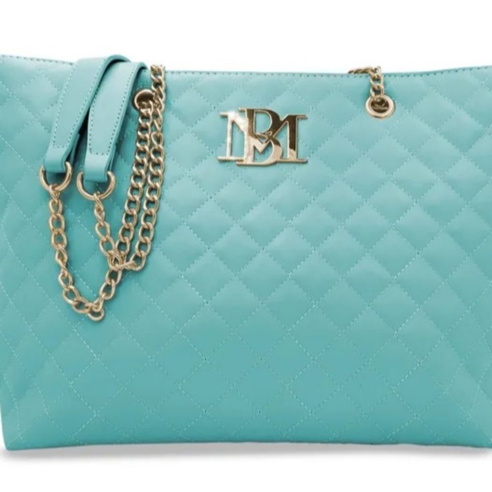 Elegant Turquoise Quilted Bag with Gold Chain
